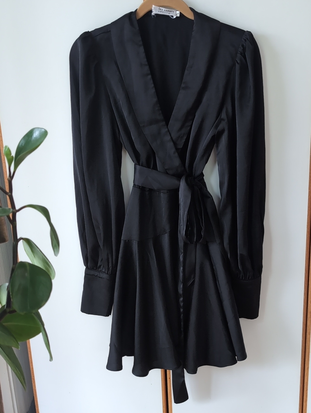 NWOT Les Coeurs Sauvages Black Silk Wrap Dress Belt V-neck S